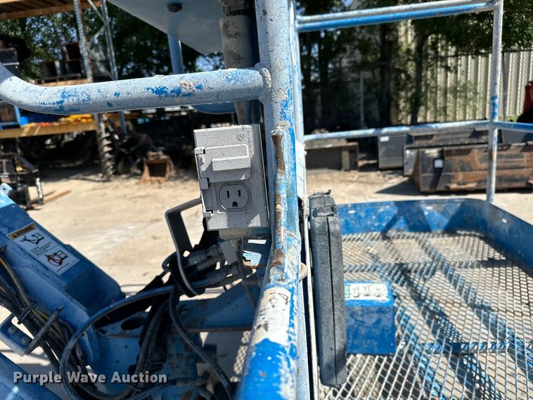 image for item NL9816 2007 Genie S-65 boom lift