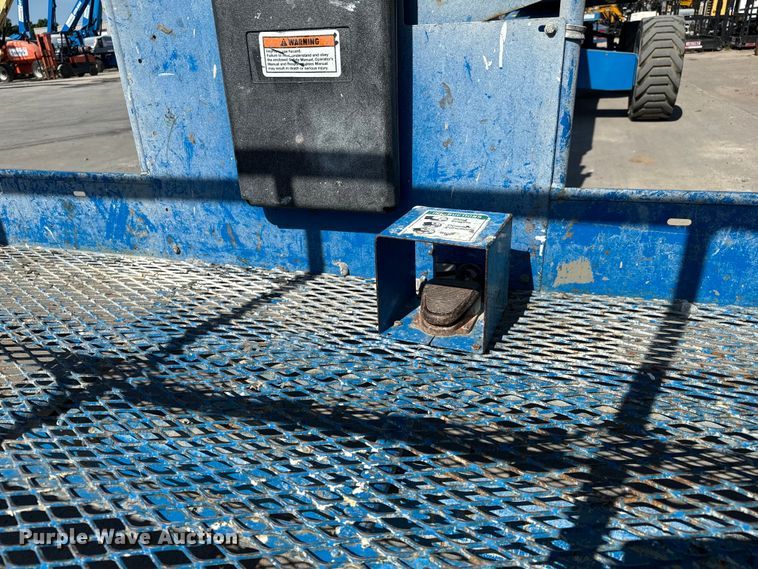 image for item NL9816 2007 Genie S-65 boom lift