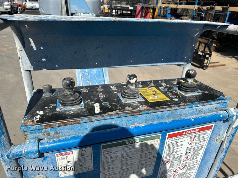 image for item NL9816 2007 Genie S-65 boom lift