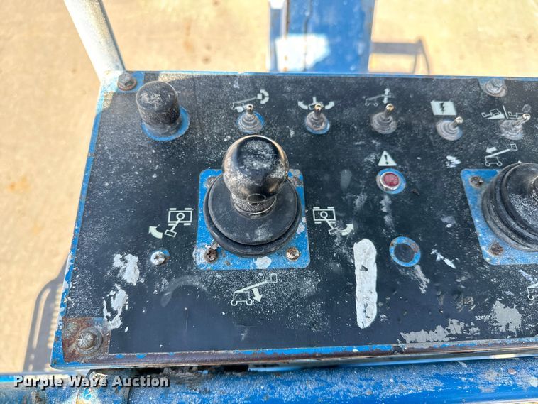 image for item NL9816 2007 Genie S-65 boom lift