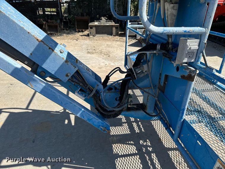 image for item NL9816 2007 Genie S-65 boom lift
