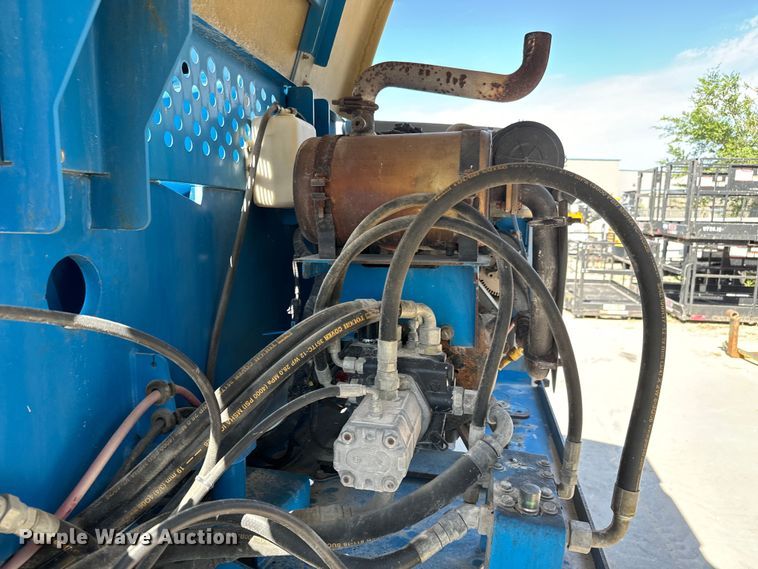 image for item NL9816 2007 Genie S-65 boom lift