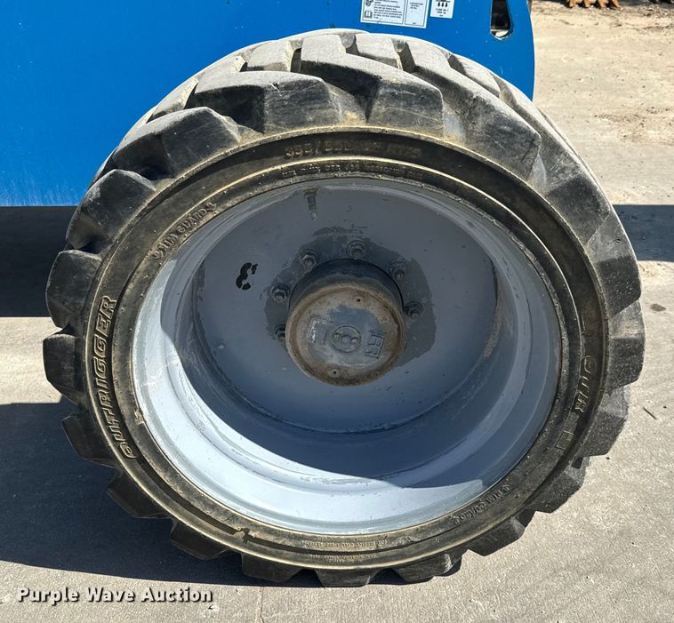 image for item NL9816 2007 Genie S-65 boom lift