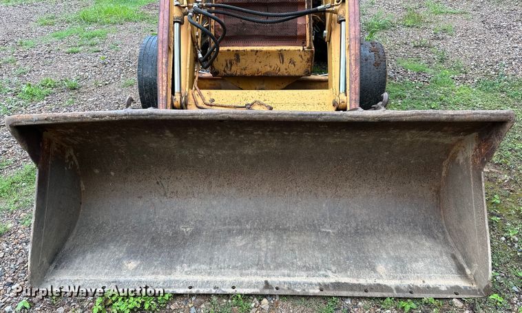 image for item NR9874 1990 Case 480F landscape tractor