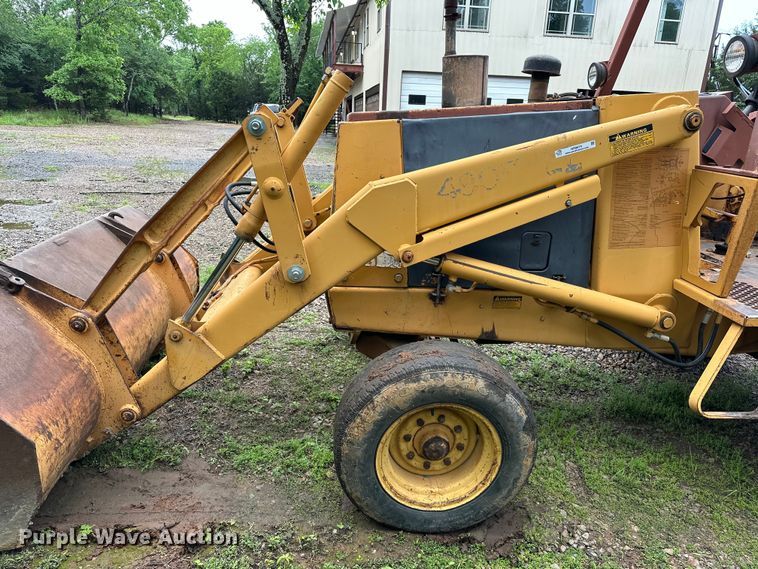 image for item NR9874 1990 Case 480F landscape tractor