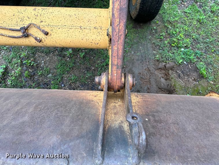 image for item NR9874 1990 Case 480F landscape tractor