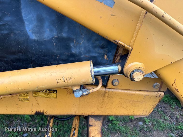 image for item NR9874 1990 Case 480F landscape tractor