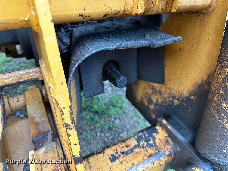 image for item NR9874 1990 Case 480F landscape tractor