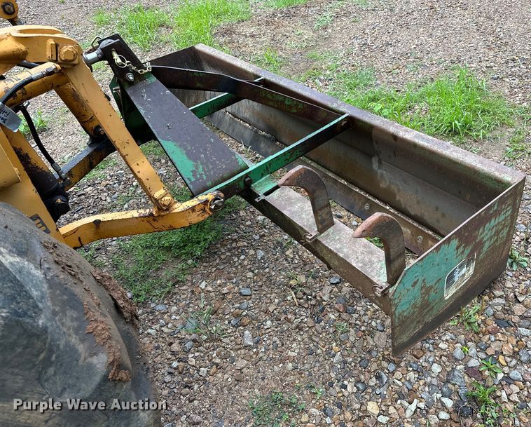 image for item NR9874 1990 Case 480F landscape tractor