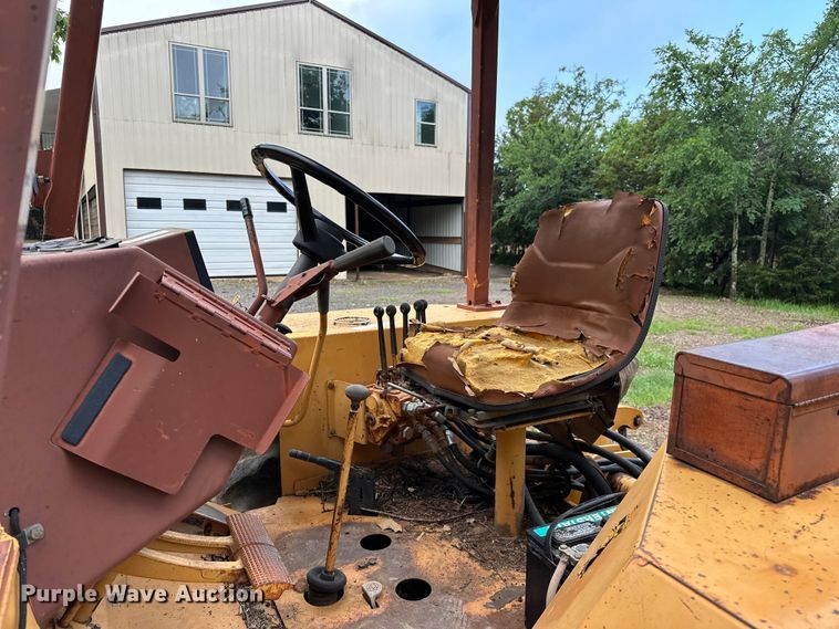 image for item NR9874 1990 Case 480F landscape tractor