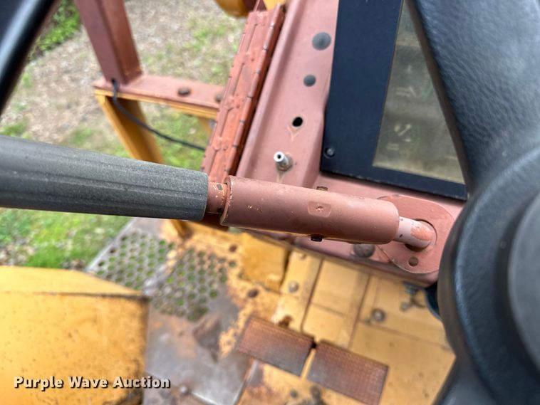 image for item NR9874 1990 Case 480F landscape tractor