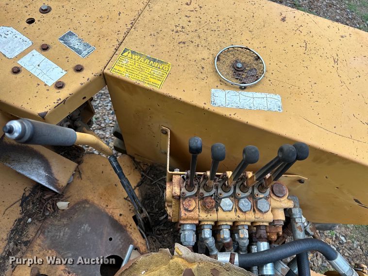 image for item NR9874 1990 Case 480F landscape tractor