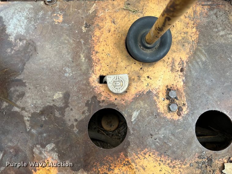 image for item NR9874 1990 Case 480F landscape tractor