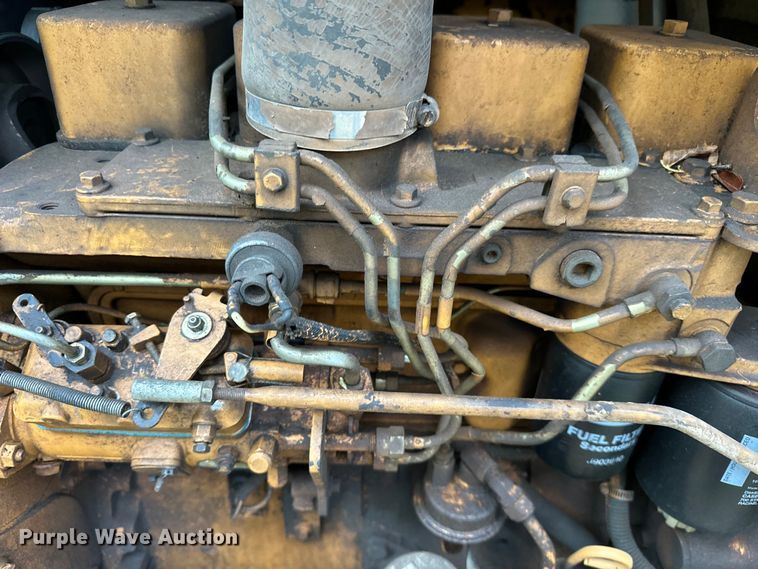 image for item NR9874 1990 Case 480F landscape tractor