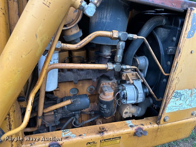 image for item NR9874 1990 Case 480F landscape tractor