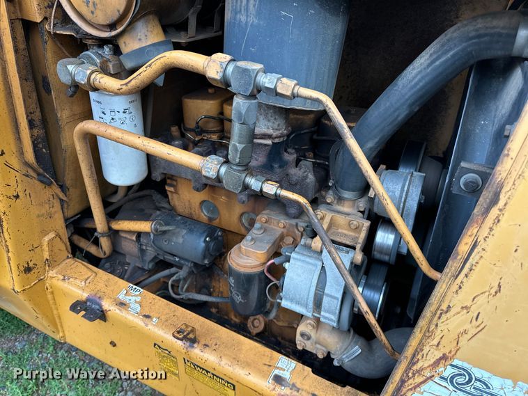 image for item NR9874 1990 Case 480F landscape tractor