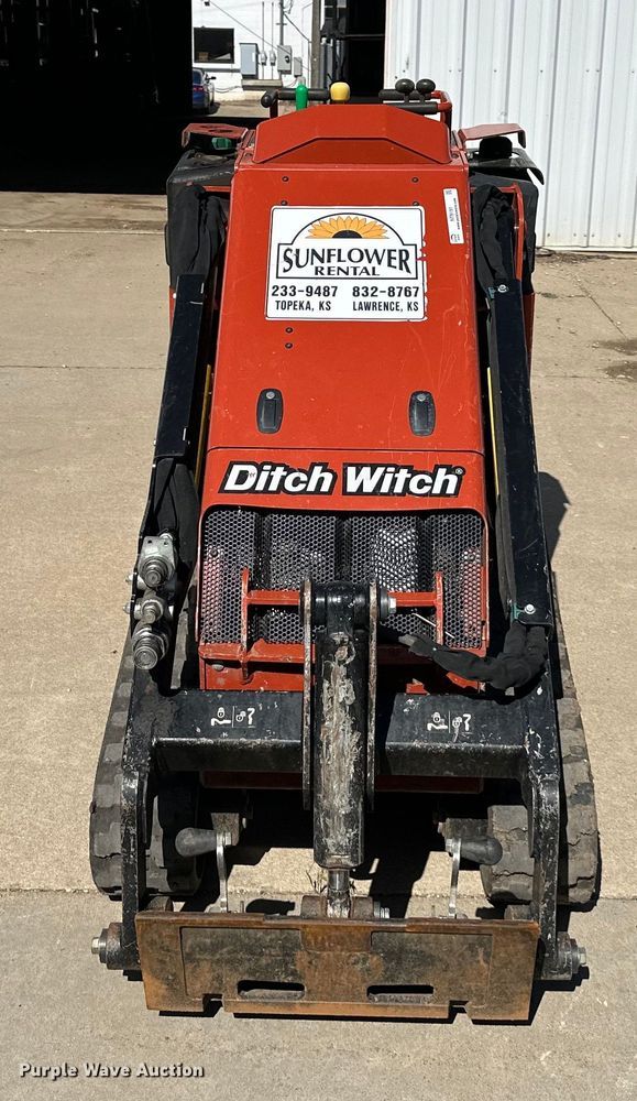 image for item NT9191 2022 Ditch Witch SK600 compact utility loader