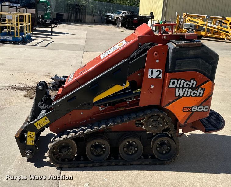 image for item NT9191 2022 Ditch Witch SK600 compact utility loader