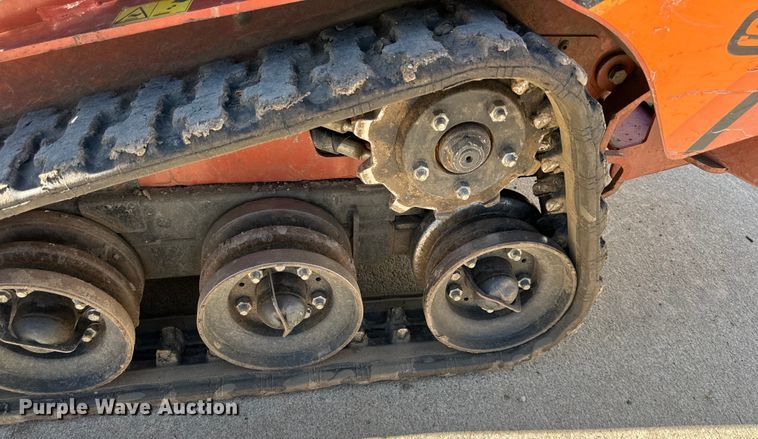 image for item NT9191 2022 Ditch Witch SK600 compact utility loader