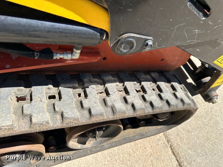 image for item NT9191 2022 Ditch Witch SK600 compact utility loader
