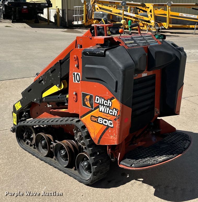 image for item NT9192 2021 Ditch Witch SK600 compact utility loader