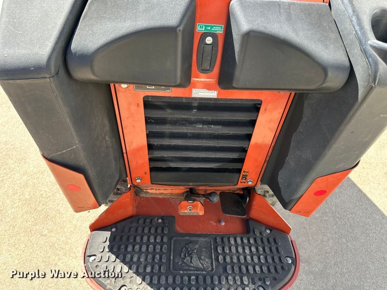image for item NT9192 2021 Ditch Witch SK600 compact utility loader