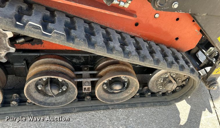 image for item NT9192 2021 Ditch Witch SK600 compact utility loader