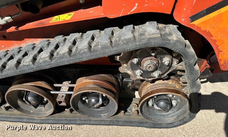 image for item NT9192 2021 Ditch Witch SK600 compact utility loader
