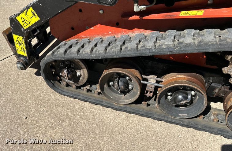 image for item NT9192 2021 Ditch Witch SK600 compact utility loader