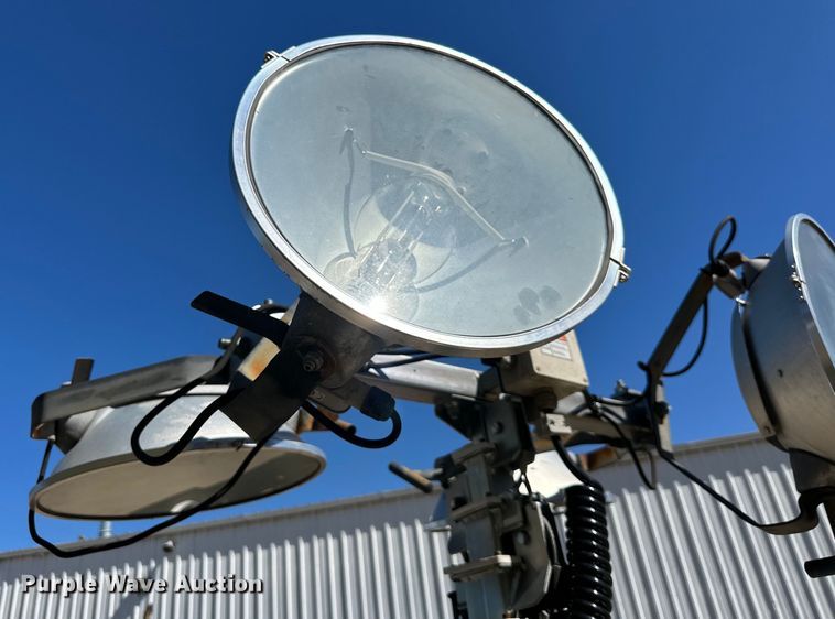 image for item NT9193 2015 Atlas Copco QLT V15 light plant