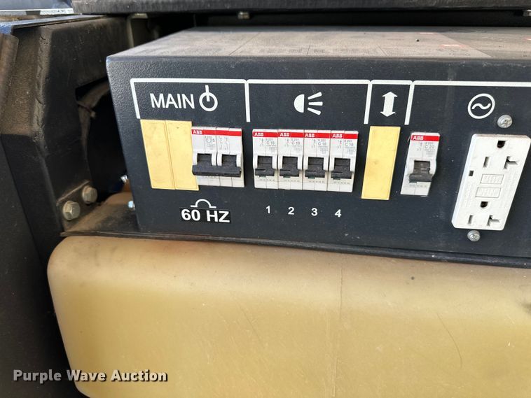 image for item NT9193 2015 Atlas Copco QLT V15 light plant