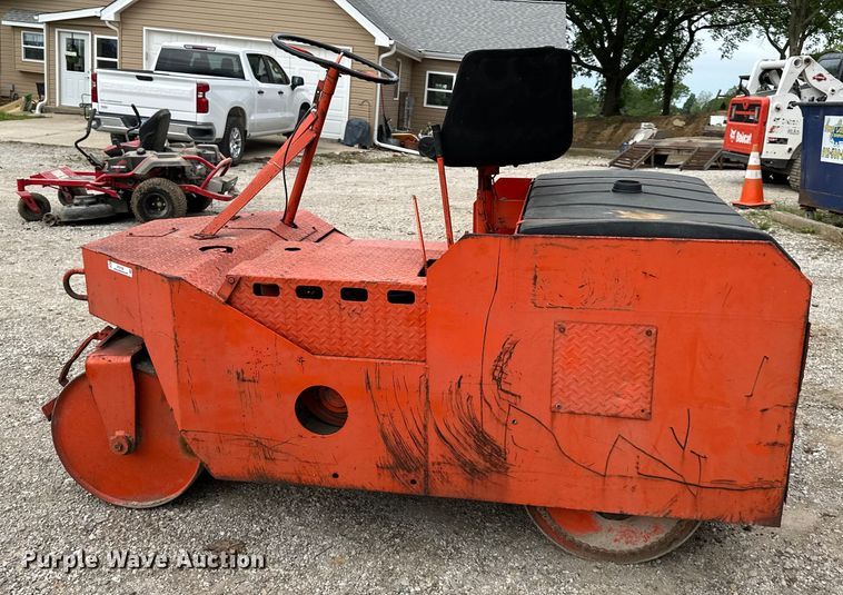 image for item NT9199 Rosco Vibrapack  double drum roller