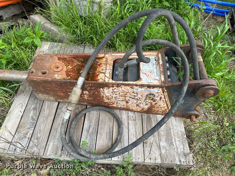 image for item NT9201 Stanley  MB656 breaker