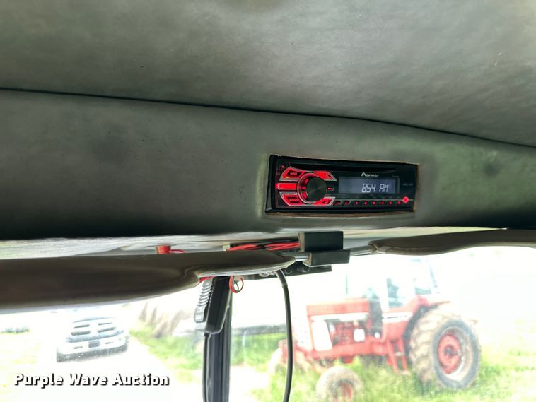 image for item NT9224 2001 Peterbilt  379 dump truck