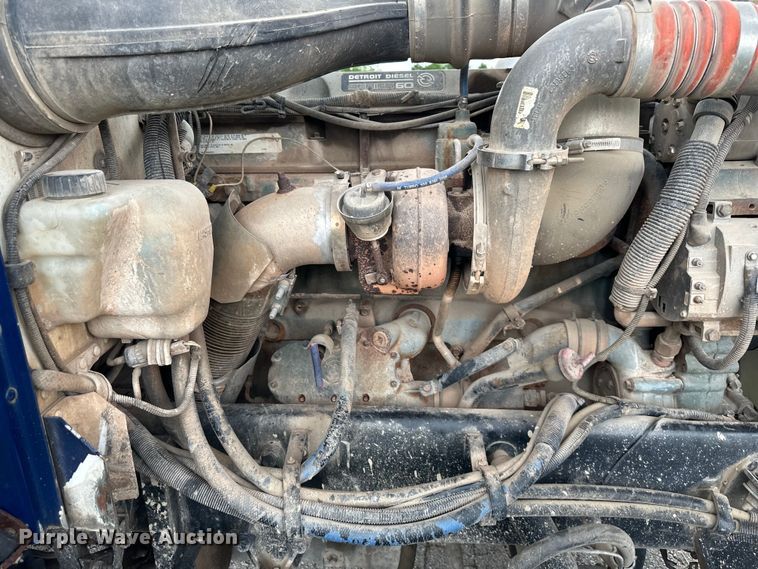 image for item NT9224 2001 Peterbilt  379 dump truck