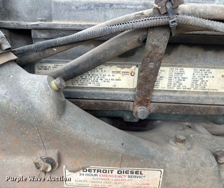 image for item NT9224 2001 Peterbilt  379 dump truck