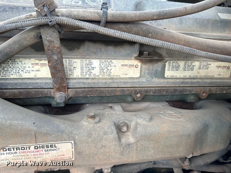 image for item NT9224 2001 Peterbilt  379 dump truck