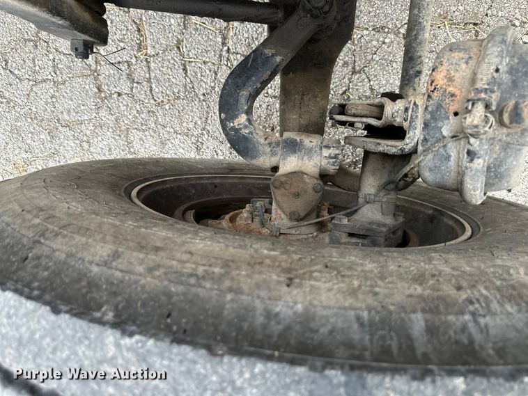 image for item NT9224 2001 Peterbilt  379 dump truck