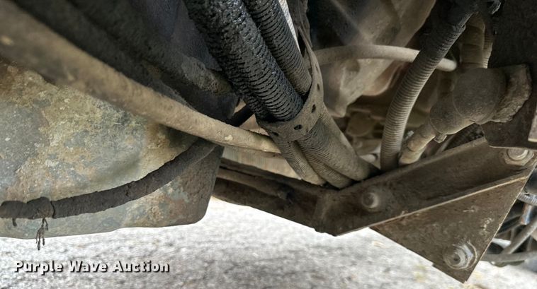 image for item NT9224 2001 Peterbilt  379 dump truck