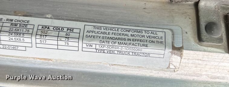 image for item NT9224 2001 Peterbilt  379 dump truck