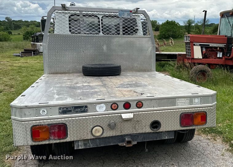 image for item NT9225 1992 Hino GC flatbed truck