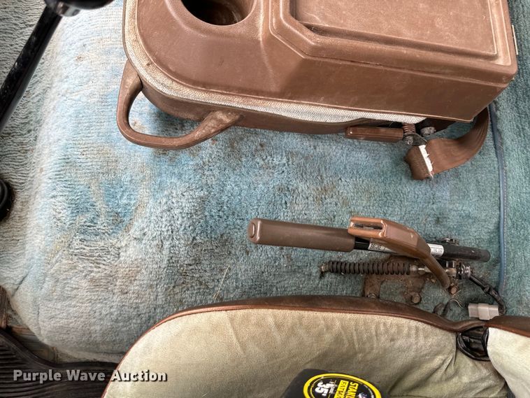 image for item NT9225 1992 Hino GC flatbed truck