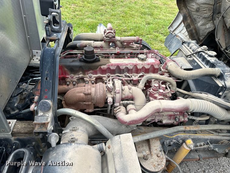 image for item NT9225 1992 Hino GC flatbed truck