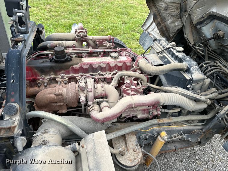 image for item NT9225 1992 Hino GC flatbed truck