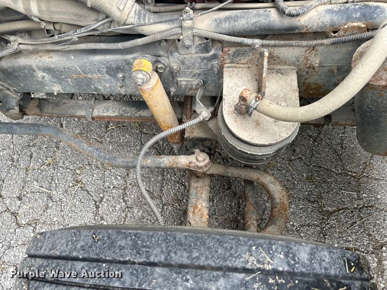 image for item NT9225 1992 Hino GC flatbed truck