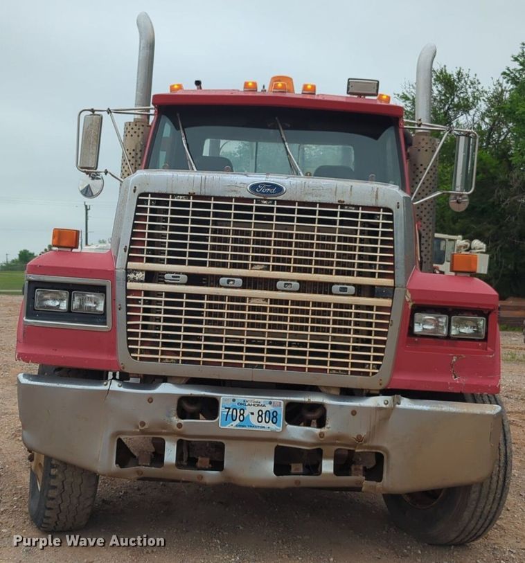 image for item NZ9561 1989 Ford 9000 winch truck 