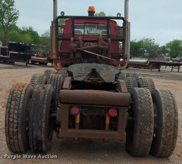 image for item NZ9561 1989 Ford 9000 winch truck 