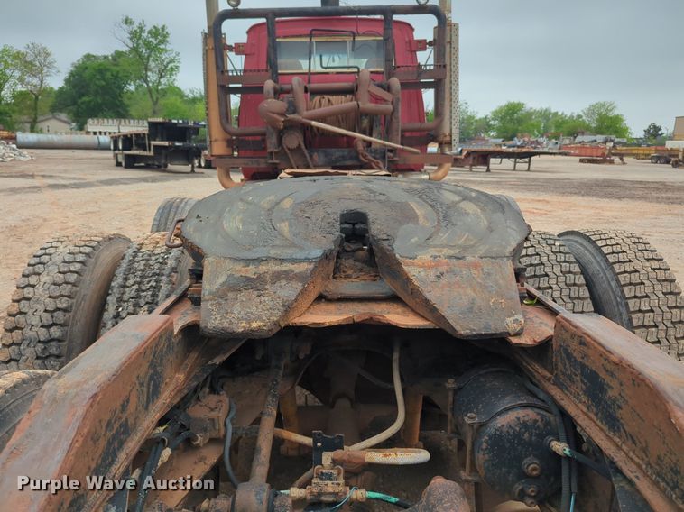 image for item NZ9561 1989 Ford 9000 winch truck 