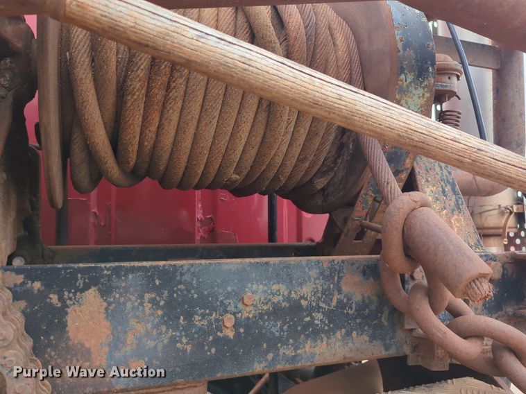 image for item NZ9561 1989 Ford 9000 winch truck 