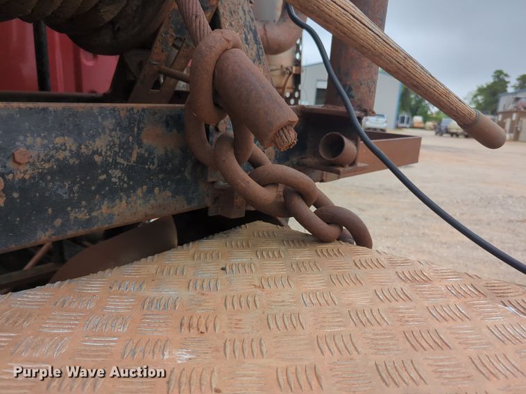 image for item NZ9561 1989 Ford 9000 winch truck 